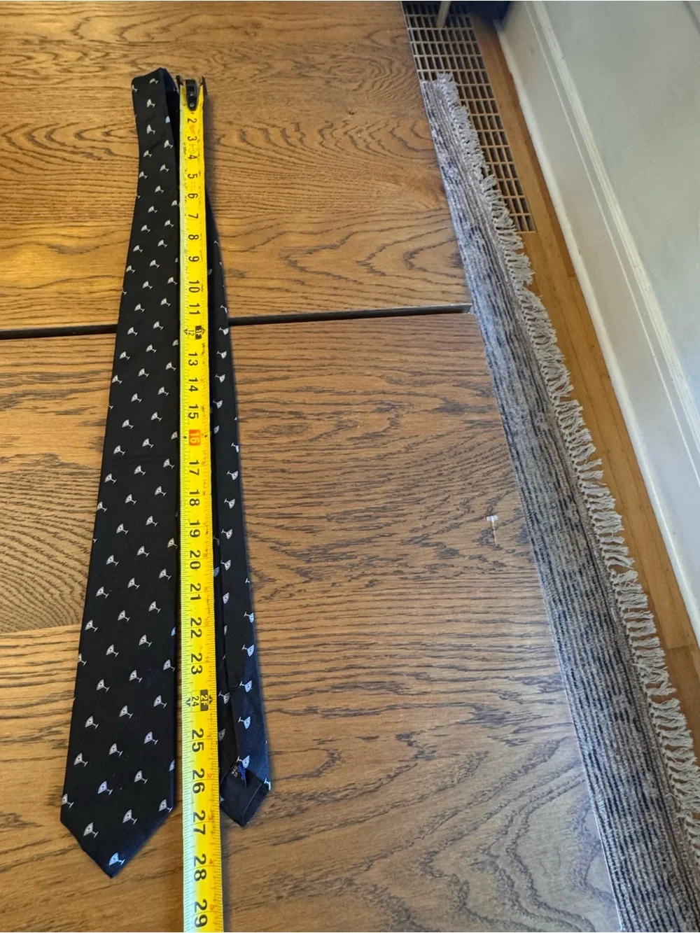 J CREW MEN'S TIE BLACK Martini Glass CUPS PRINT Skinny Tie 100% Silk